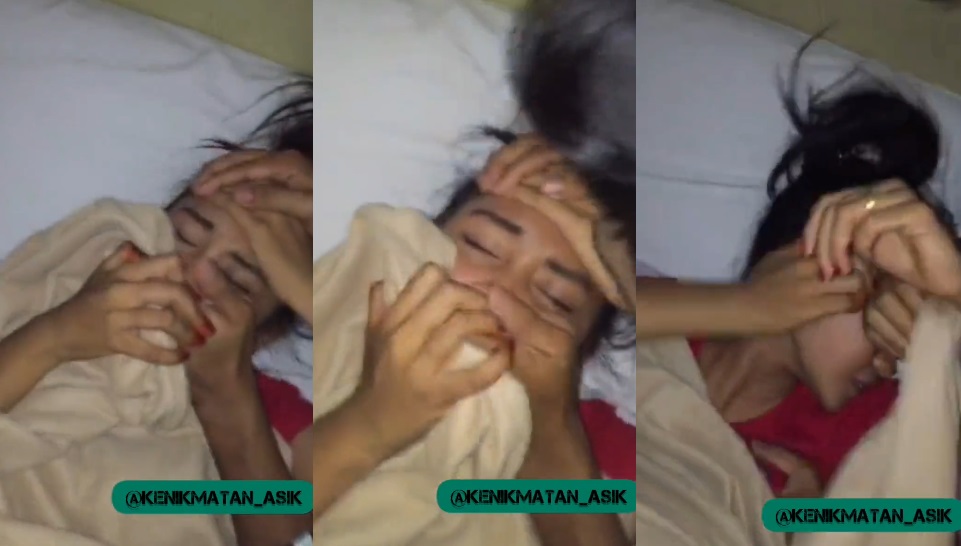 Bokepindo – Cewek Muda Dipake 2 Orang Saat Rumah Kosong